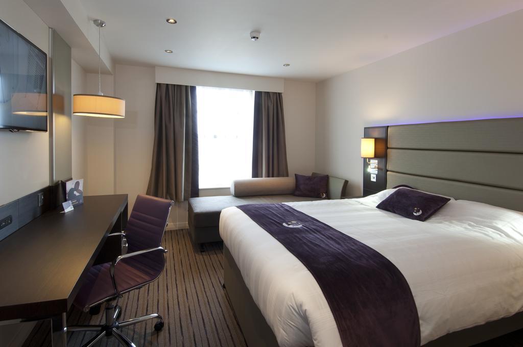 Premier Inn London Greenford Room photo