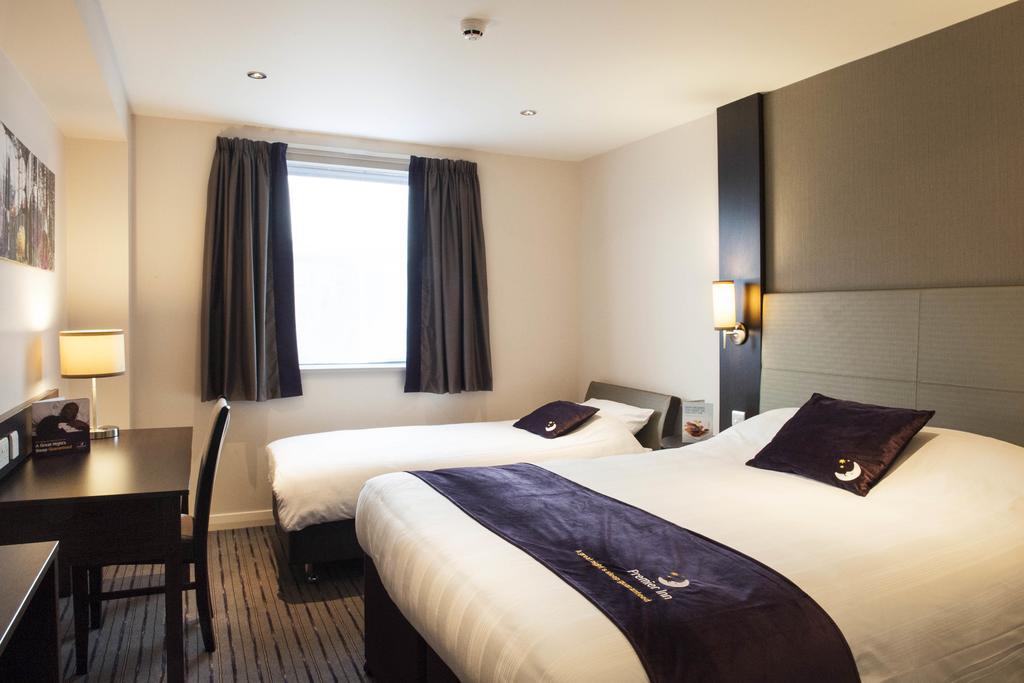 Premier Inn London Greenford Room photo