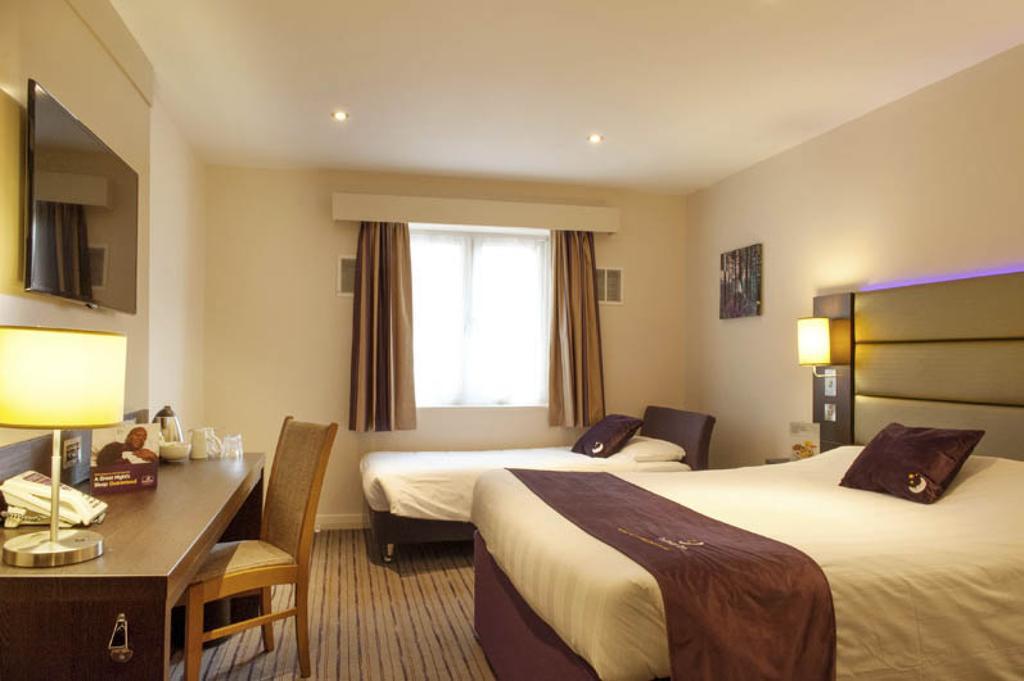 Premier Inn London Greenford Room photo