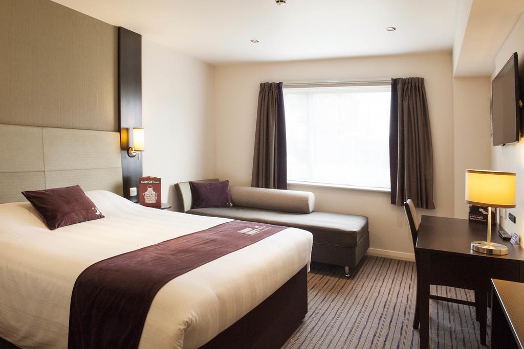 Premier Inn London Greenford Room photo